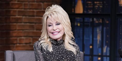 Dolly Parton Celebrates 76th Birthday With Cheeky IG Photo